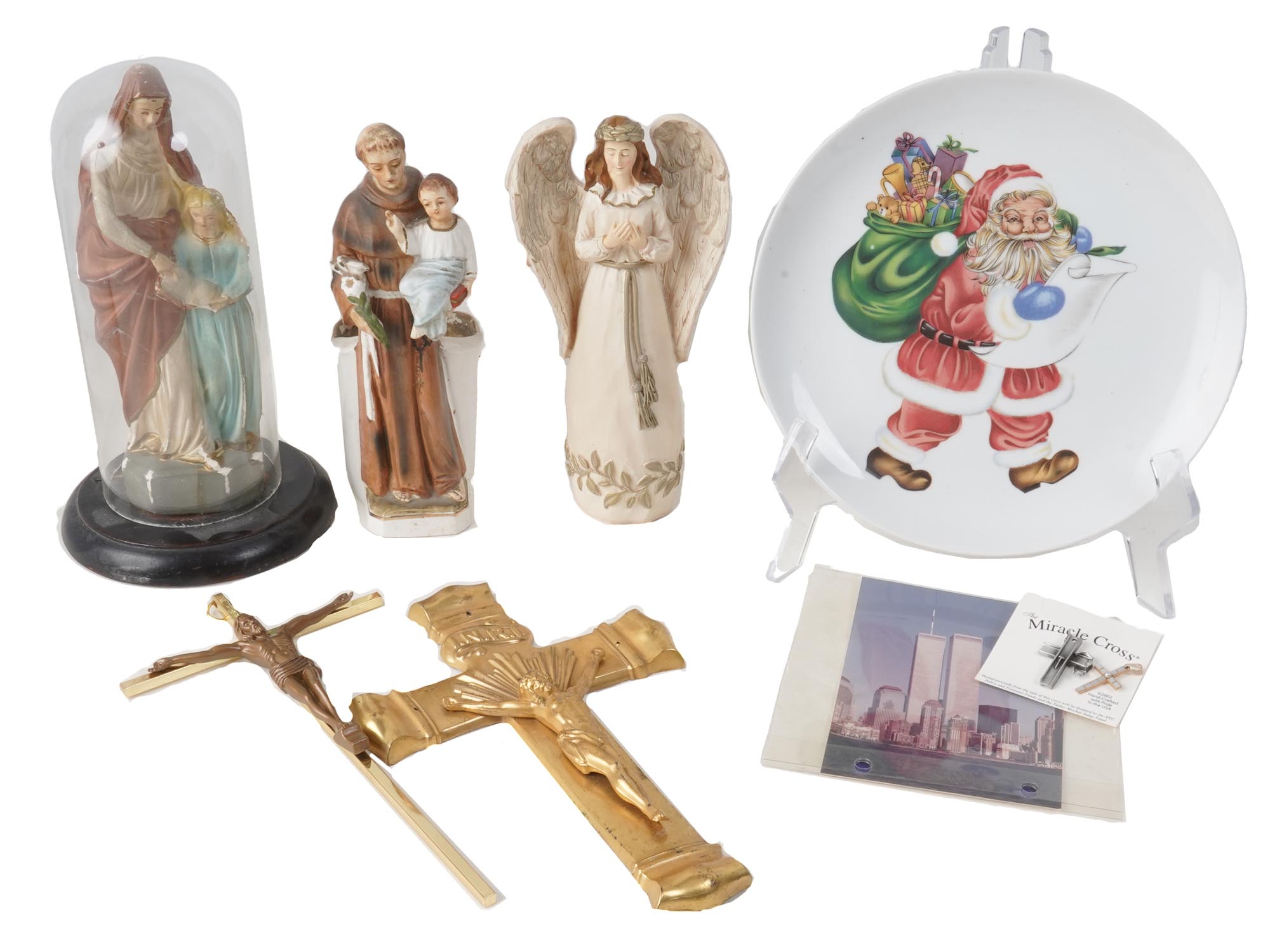 VINTAGE COLLECTION OF RELIGIOUS CATHOLIC ITEMS PIC-0